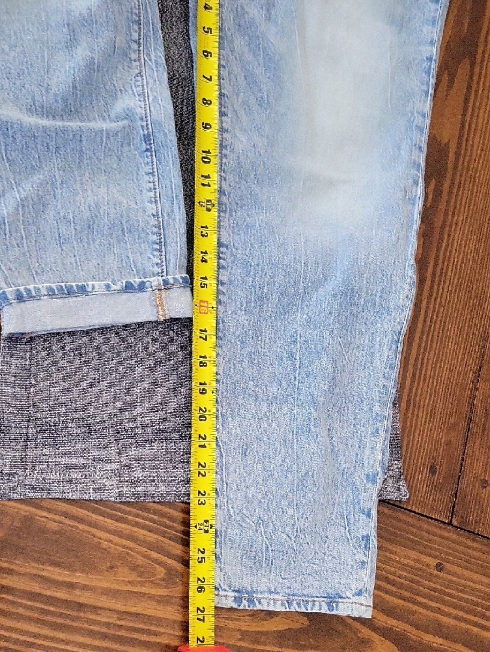 LOFT The CURVY High Waist Boyfriend Jeans, 27/4, Light Wash, Summer - Picture 9 of 10